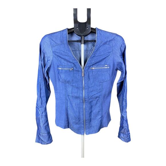 Guess Women’s Light Jean Blouse Zipper Closure Size Medium - Picture 3 of 9